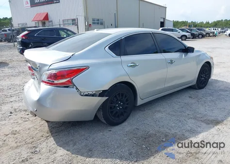 2015 Nissan Altima 2.5/2.5 S/2.5 Sl/2.5 Sv из США, поврежденный, VIN 1N4AL3AP0FC258783
